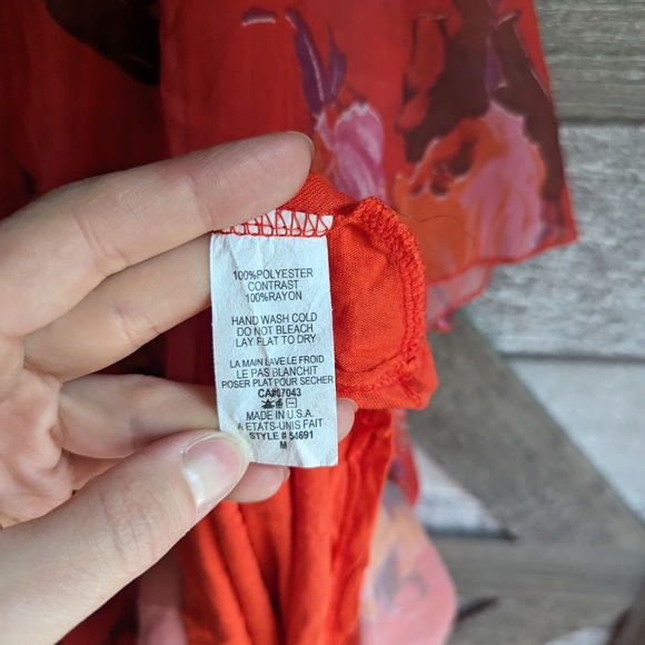 Silky Red Floral Dress - Picture 5 of 5